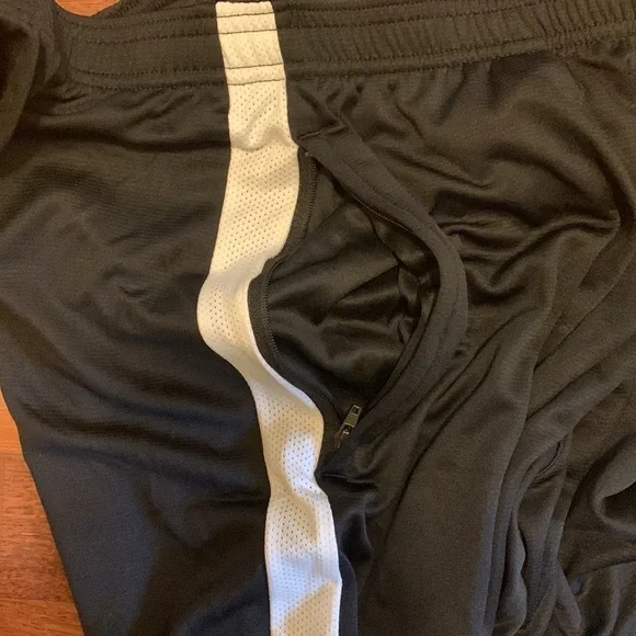 Nike shorts - Picture 4 of 5